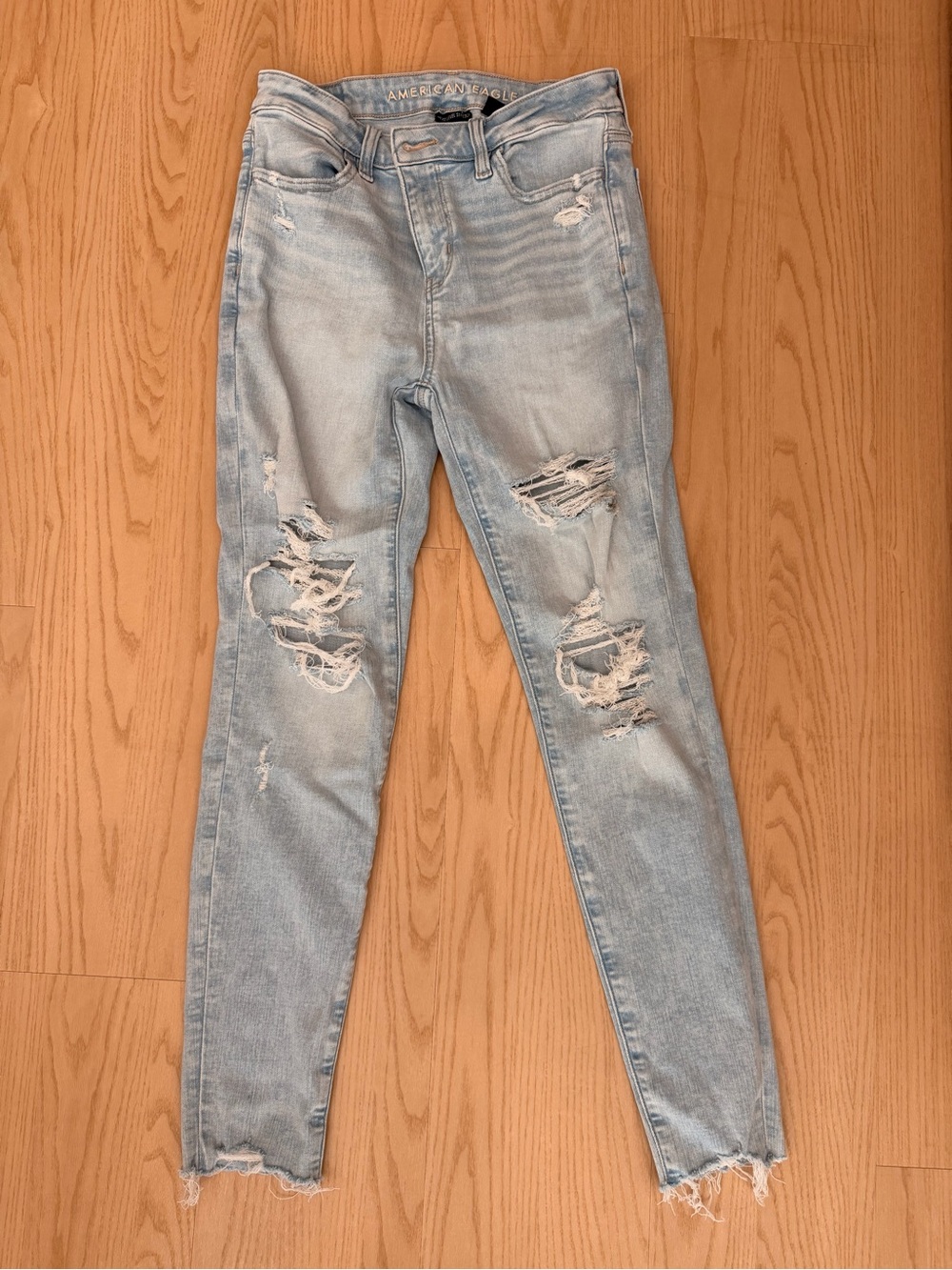 American Eagle Outfitters Light Wash Distressed Skinny Jeans